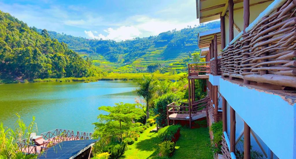 Lake Bunyonyi Retreat